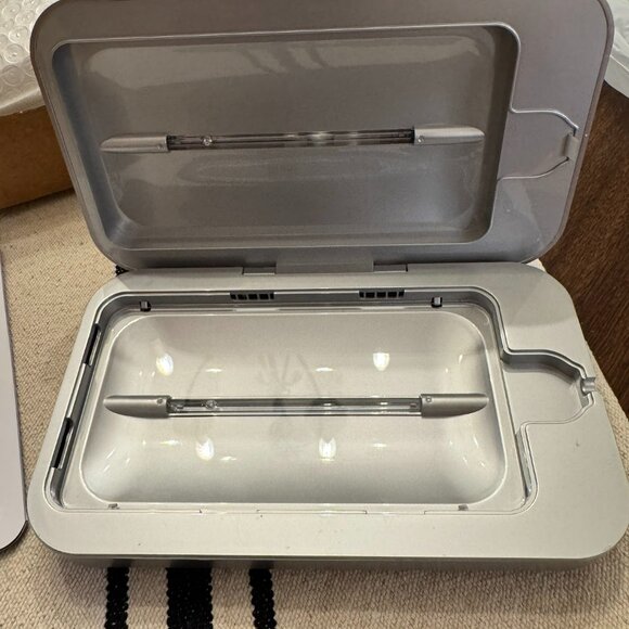 PhoneSoap 3 UV Phone Sanitizer & Charger Silver Open Box - Picture 3 of 3
